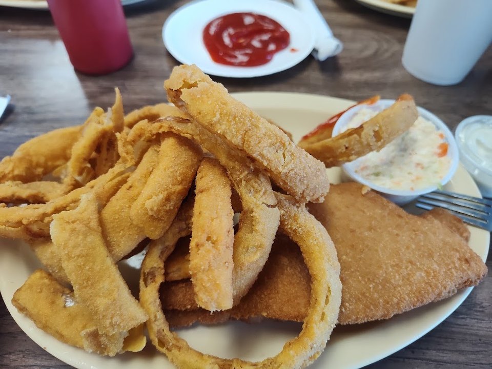 Fish and Onion Rings Coleslaw